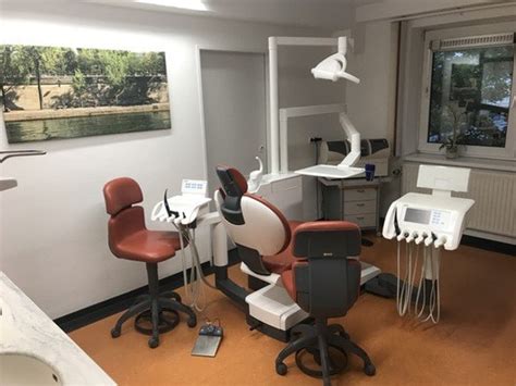Dr.med.dent. Tim Hörnschemeyer Zahnarzt Osnabrück .